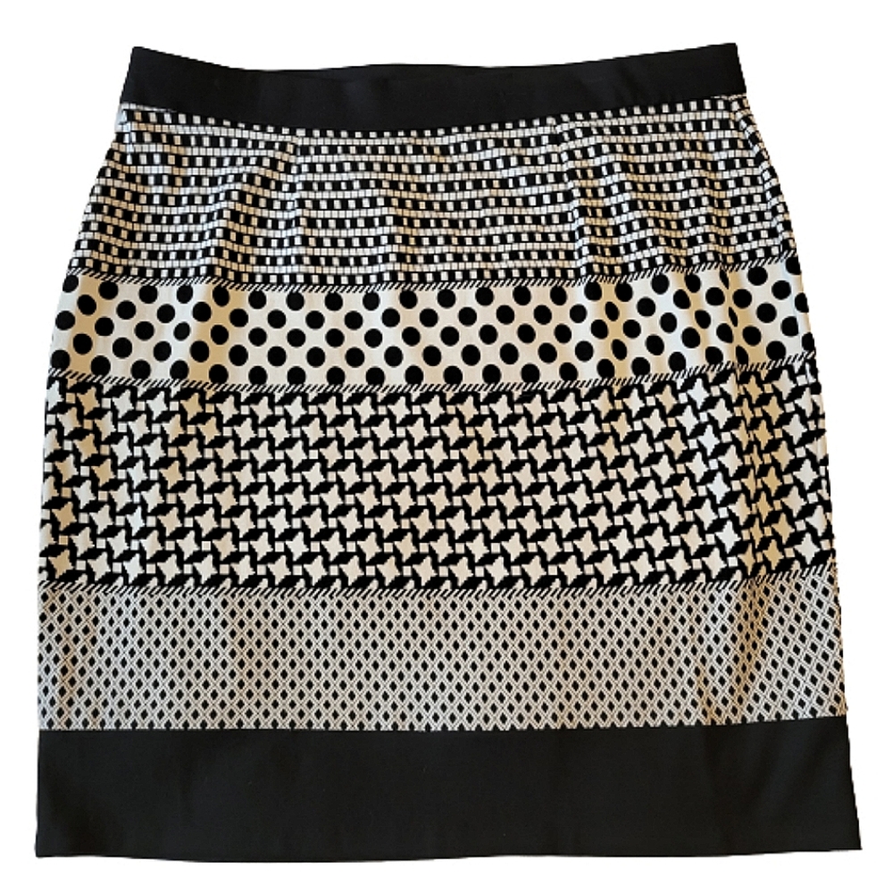 Cato women's plus size black and white geometric knee length skirt size 18/20W